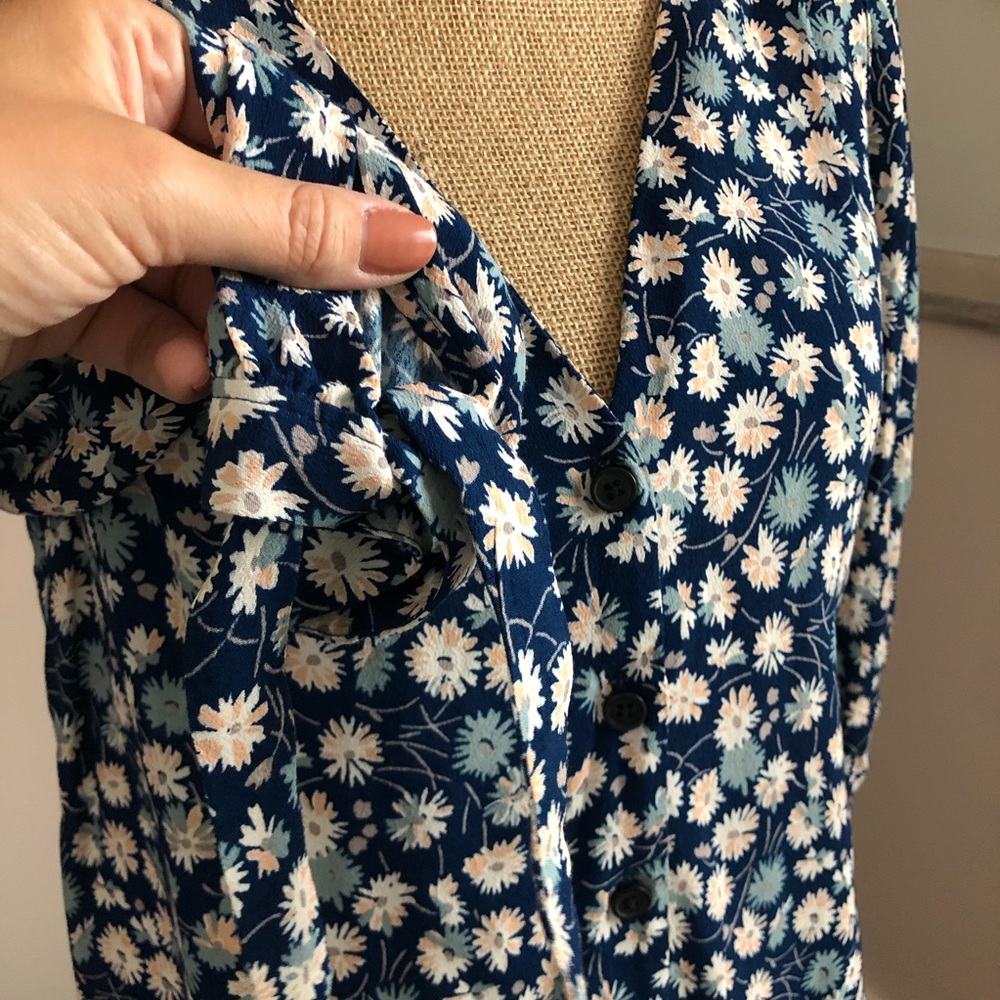 Madewell Daisy Floral Button Down Blouse - Picture 6 of 14